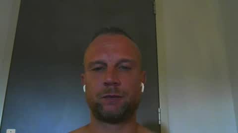 sence08 online show from October 2025 11:47:02 AM