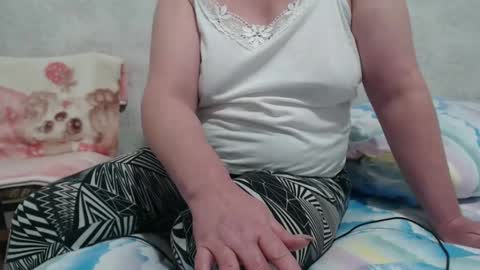 Snapshot of seniorita333 chatting on December 2024 11:41:02 AM Lenna online show from December 2024 11:41:02 AM