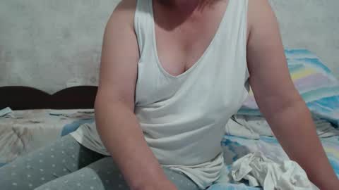 Snapshot of seniorita333 chatting on October 2025 08:56:01 AM Lenna online show from October 2025 08:56:01 AM