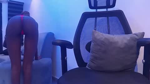 sensational_ave online show from September 2025 12:37:02 PM