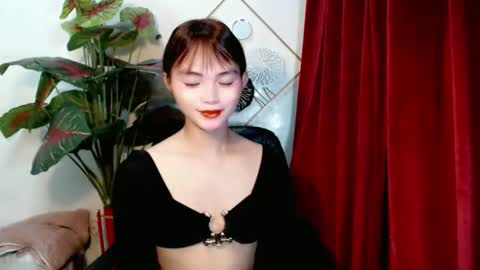 sensational_yeng online show from October 2025 12:15:02 PM