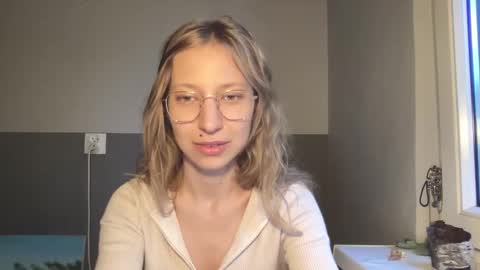 Snapshot of senseinner chatting on September 2025 04:39:01 PM senseinner online show from September 2025 04:39:01 PM