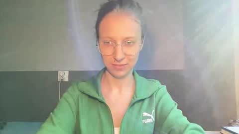 Snapshot of senseinner chatting on September 2025 01:22:01 PM senseinner online show from September 2025 01:22:01 PM