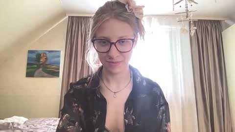 Snapshot of senseinner chatting on September 2025 12:52:01 PM senseinner online show from September 2025 12:52:01 PM