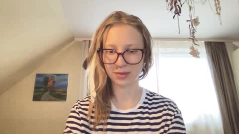 Snapshot of senseinner chatting on October 2025 08:37:01 AM senseinner online show from October 2025 08:37:01 AM