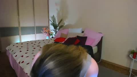 sensitiveheartt online show from April 2026 04:48:01 AM