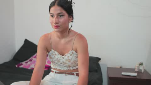 Snapshot of senssual_goddess chatting on January 2025 05:59:02 PM senssual_goddess online show from January 2025 05:59:02 PM