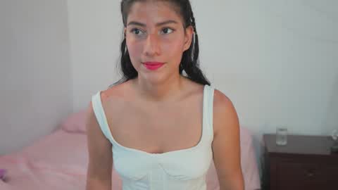 Snapshot of senssual_goddess chatting on February 2025 05:09:02 PM senssual_goddess online show from February 2025 05:09:02 PM