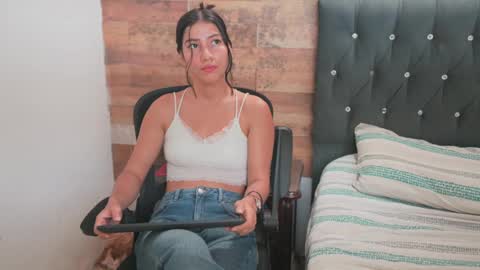 Snapshot of senssual_goddess chatting on March 2025 10:16:01 PM senssual_goddess online show from March 2025 10:16:01 PM