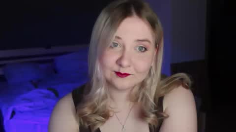 Snapshot of sensual_girrrl chatting on May 2026 12:41:01 AM Ilona online show from May 2026 12:41:01 AM