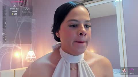 Snapshot of sensual_sophie_ chatting on October 2025 10:14:01 AM Sophie online show from October 2025 10:14:01 AM