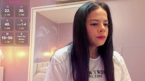 Snapshot of sensual_sophie_ chatting on October 2025 10:16:02 AM Sophie online show from October 2025 10:16:02 AM