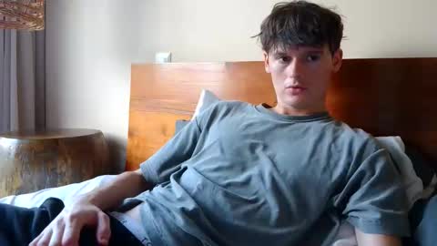 Snapshot of sensualalien chatting on May 2026 11:10:01 PM Cam online show from May 2026 11:10:01 PM