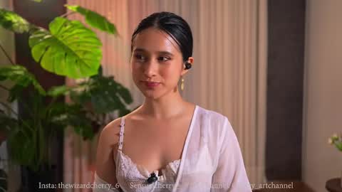 Maria- OF sensual bee online show from April 2026 12:39:01 AM