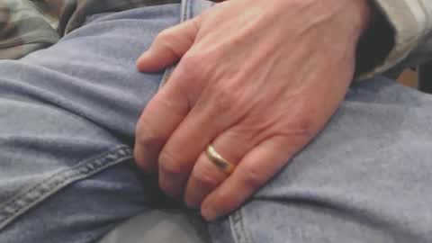 Snapshot of sensualgent69 chatting on January 2025 09:40:02 PM sensual online show from January 2025 09:40:02 PM