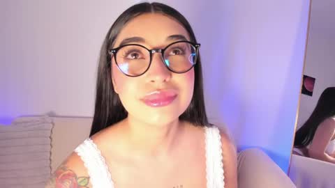 Snapshot of sensualhaven_ chatting on May 2026 06:37:01 PM sensualhaven_ online show from May 2026 06:37:01 PM