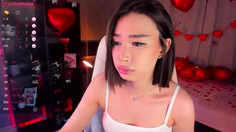 Snapshot of sensualily chatting on February 2026 04:48:01 PM Kiki online show from February 2026 04:48:01 PM