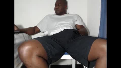 Snapshot of senyeiblack chatting on February 2025 11:47:02 PM Jose online show from February 2025 11:47:02 PM