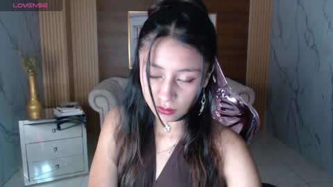 serabella_s online show from December 2025 12:58:02 PM
