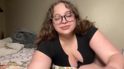 Snapshot of seraphinavelvet chatting on May 2026 07:07:01 PM Seraphina online show from May 2026 07:07:01 PM
