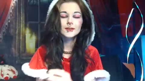 Seraphin Munster online show from December 2024 07:07:02 PM
