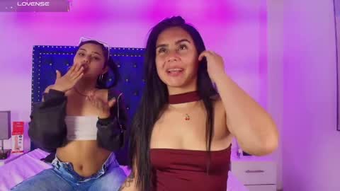 Serena and zoe online show from April 2026 08:23:01 PM