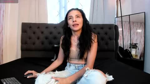 serena_garcia online show from October 2025 08:50:02 PM