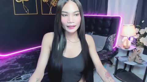 Snapshot of serena_harper chatting on November 2025 01:39:01 AM RED HARPER online show from November 2025 01:39:01 AM