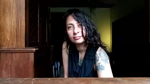 Serena Xyz online show from April 2026 06:26:01 PM