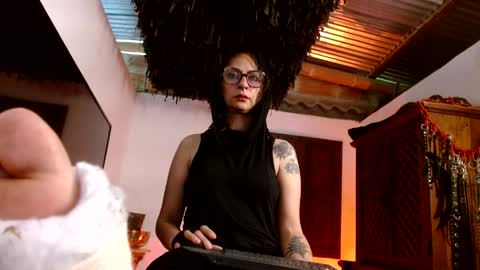 Serena Xyz online show from April 2026 06:10:01 PM