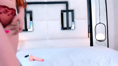 SERENA WILD online show from October 2025 04:46:02 AM