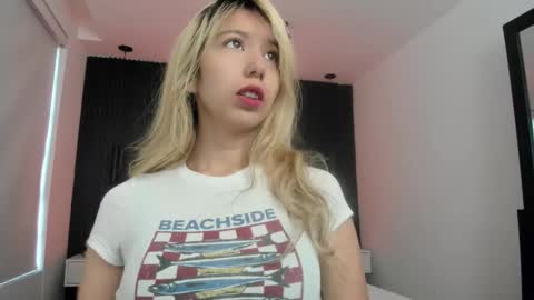 Serene online show from October 2025 12:17:02 PM