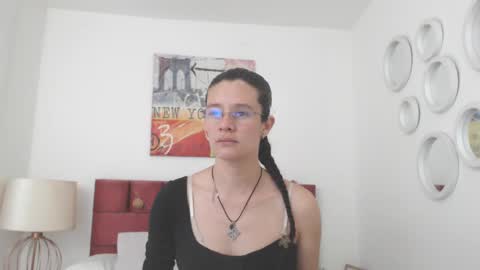 sereneclarks_ online show from December 2024 12:24:01 PM