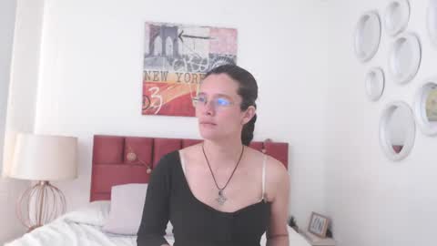 sereneclarks_ online show from December 2024 03:26:01 PM