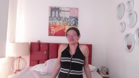 sereneclarks_ online show from January 2025 02:46:01 PM