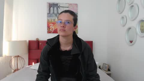 sereneclarks_ online show from January 2025 12:10:01 PM