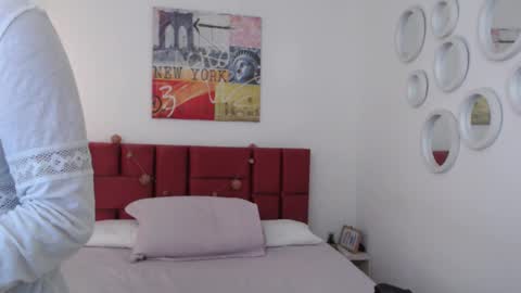sereneclarks_ online show from January 2025 12:18:01 PM