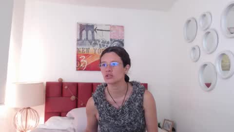 sereneclarks_ online show from January 2025 12:49:01 PM
