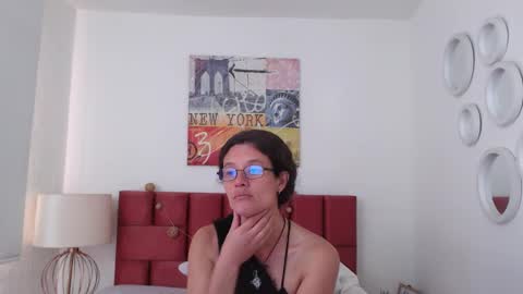 sereneclarks_ online show from January 2025 06:31:01 PM