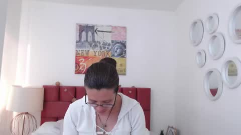 sereneclarks_ online show from January 2025 12:24:01 PM