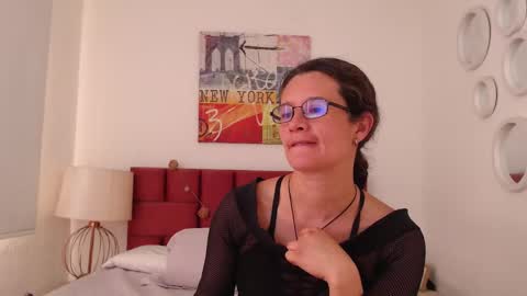 sereneclarks_ online show from February 2025 06:49:02 PM