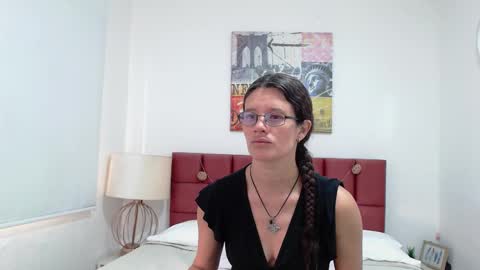 sereneclarks_ online show from February 2025 12:27:02 PM