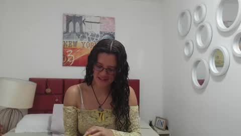 sereneclarks_ online show from February 2025 12:44:02 PM