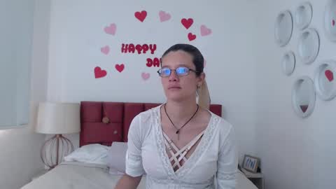 sereneclarks_ online show from February 2025 12:28:01 PM
