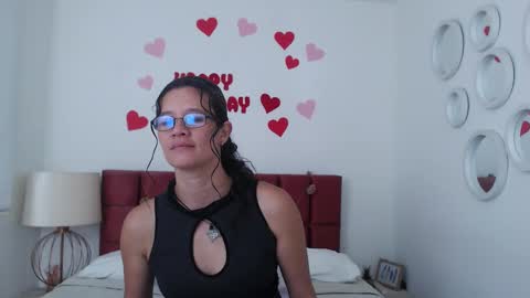 sereneclarks_ online show from February 2025 12:40:01 PM