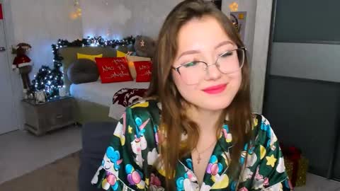 Snapshot of sereneflame chatting on January 2025 01:11:02 PM Ophelia online show from January 2025 01:11:02 PM