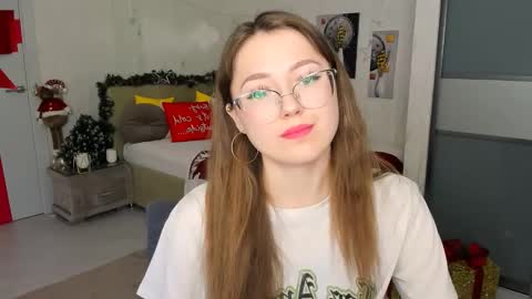 Snapshot of sereneflame chatting on January 2025 04:08:01 PM Ophelia online show from January 2025 04:08:01 PM