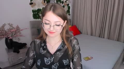 Snapshot of sereneflame chatting on February 2025 07:11:01 PM Ophelia online show from February 2025 07:11:01 PM