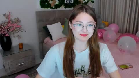 Snapshot of sereneflame chatting on February 2025 04:10:02 PM Ophelia online show from February 2025 04:10:02 PM