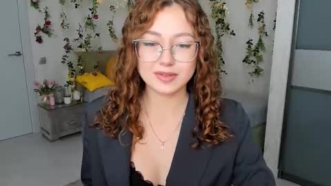 Snapshot of sereneflame chatting on October 2025 04:07:01 PM Ophelia online show from October 2025 04:07:01 PM